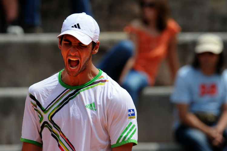 Bellucci (atual 135º do ranking) já havia desfalcado o time brasileiro no duelo anterior