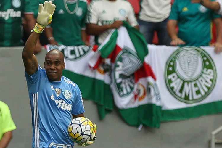 Jailson pegou três jogos de suspensão mas pôde atuar na semifinal, contra o Santos, graças a um recurso