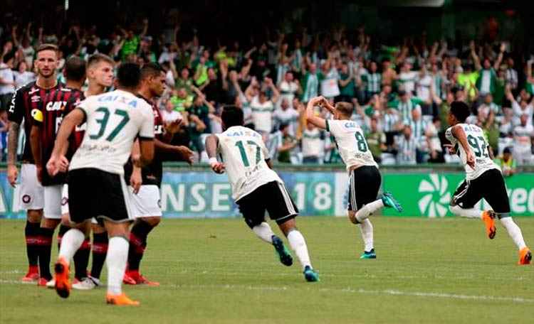 Jogando no Couto Pereira, Coritiba venceu por 1 a 0 e abriu vantagem para a decisão do Paranaense
