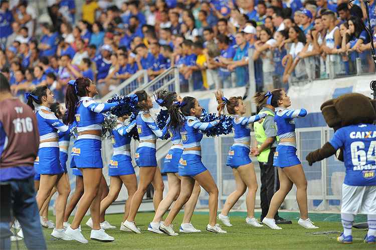 Líderes de torcida vêm animando os jogos do Cruzeiro no Mineirão na temporada 2018