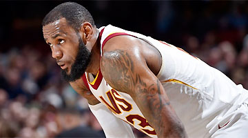 LeBron James desequilibrou na vitória do Cleveland diante do Raptors na NBA
