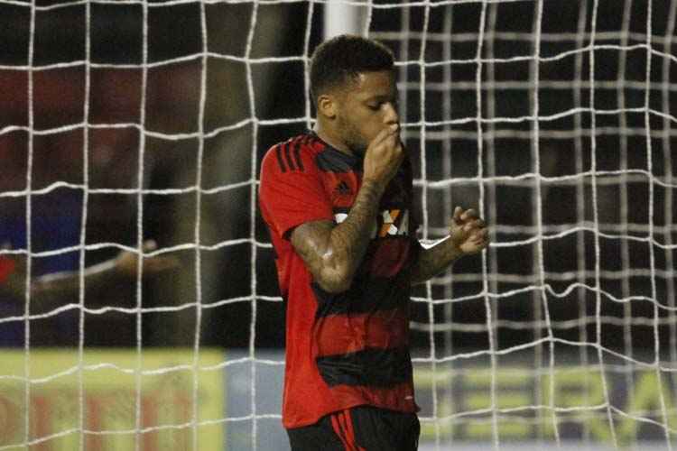 André citou que não conseguia enxergar um futuro bom para o Sport na temporada