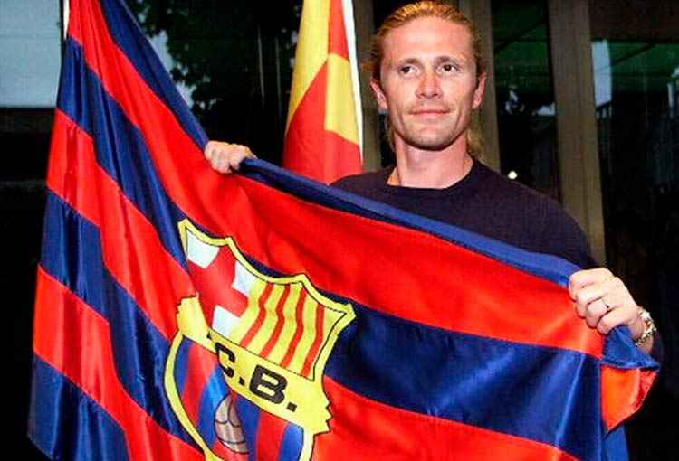 Emmanuel Petit ficou apenas uma temporada no Barcelona e diz que se arrepende