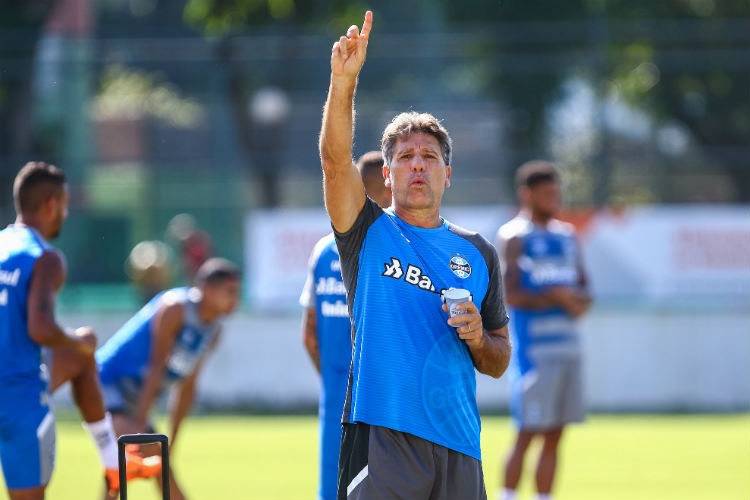Renato Portaluppi contará com a equipe completa para buscar a classificação na Copa Libertadores