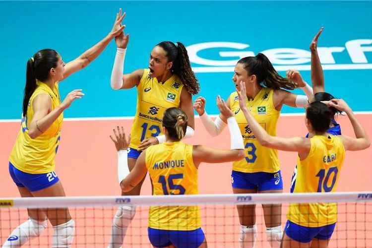 Brasil derrotou a Turquia por 3 sets a 1, com parciais de 25/17, 25/19, 23/25 e 25/21