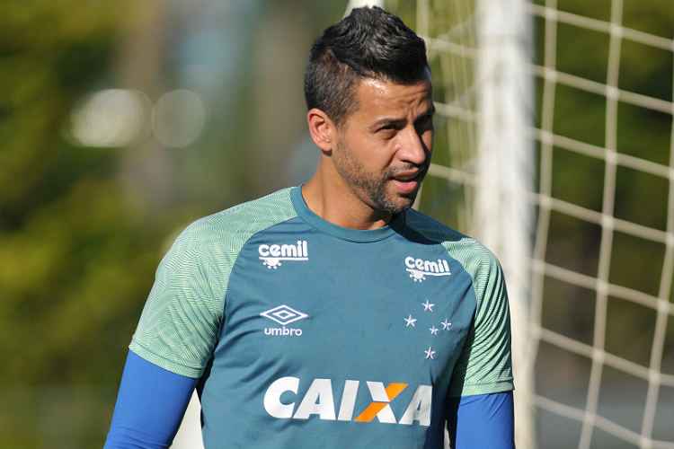 Fábio é o jogador com mais partidas na história do Cruzeiro, entrando em campo em 768 jogos