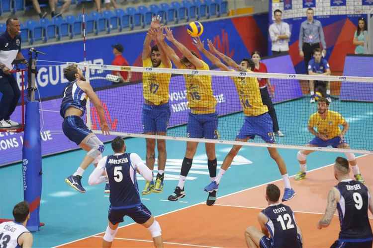 Seleção volta à quadra neste domingo, para a terceira partida, que será disputada contra a Alemanha