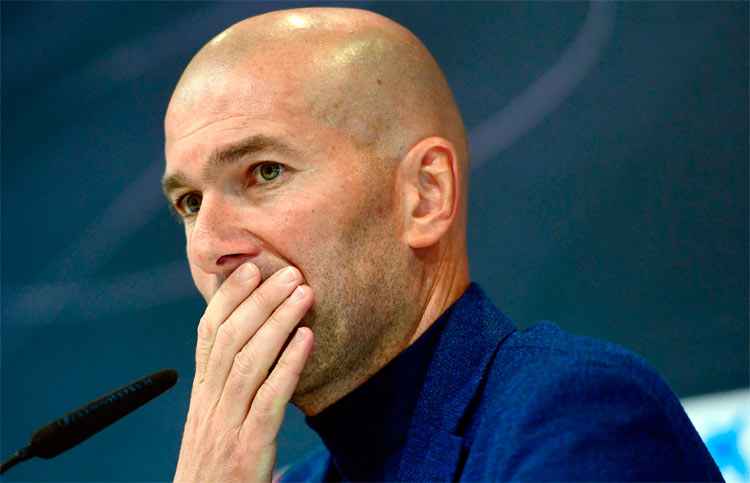 Zidane disse que "é um momento estranho, mas o time precisa de mudanças para seguir ganhando"