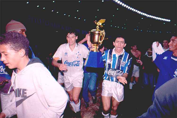 Cruzeiro foi campeão da Copa do Brasil de 1993 ao vencer o Grêmio na final
