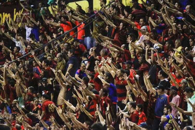 Torcida rubro-negra tem feito sua parte nos últimos jogos do Sport dentro de casa