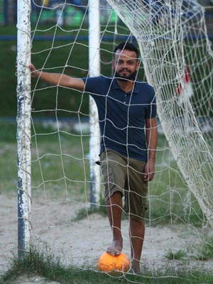 "Aqui dentro (do Bueirão) não tem rico ou pobre, preto ou branco", Marx Lima