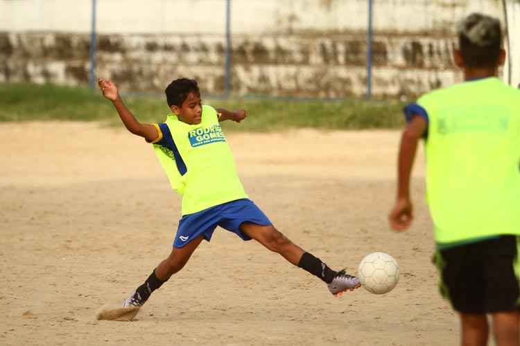 Marlinho já foi aprovado por Santos, Atlético-MG e São Paulo, mas ainda não completou 14 anos