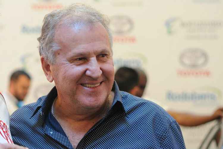 Zico, ídolo máximo do Flamengo, alegou que disputar uma Copa do Mundo é um objetivo de todo atleta