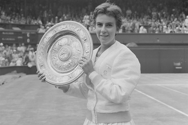 Legado de Maria Esther Bueno foi importante para promover o tênis no Brasil, segundo texto publicado