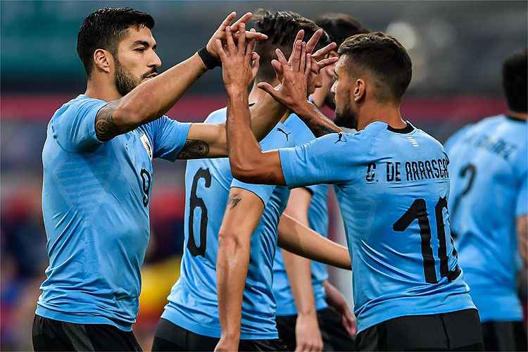 Camisa 10 do Uruguai, Arrascaeta terá a missão de colocar Luis Suárez e Cavani na cara do gol