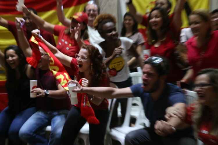 No Instituto Cervantes, todos acompanharam comovidos, o jogo cheio de gols