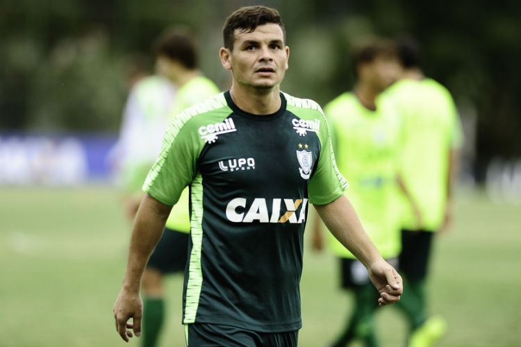Destaque no título da série B, Ruy espera oportunidades para ajudar o América a permanecer na elite