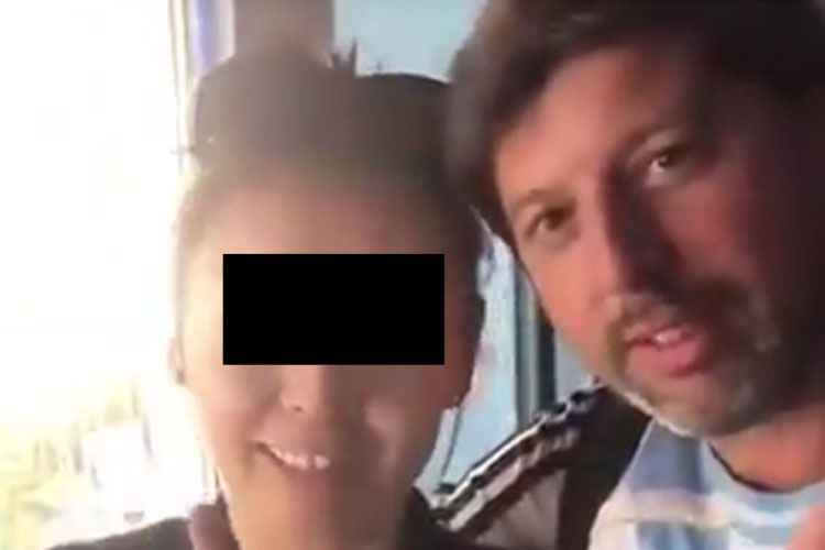 Argentino Claudio Fitterer então pede para que ela repita palavras obscenas