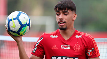 Revelação rubro-negra garante que não recebeu proposta de clubes europeus