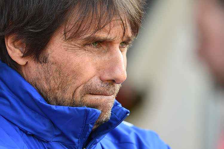 Conte dispensou Diego Costa e administrou insatisfação de jogadores descontentes com seus métodos