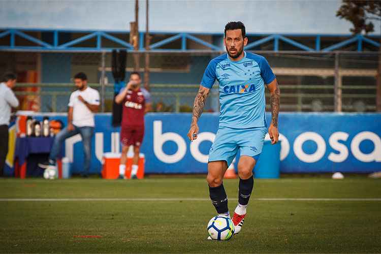 Ariel Cabral marcou um dos gols do coletivo entre a equipe reserva principal e o time sub-20 do Cruzeiro