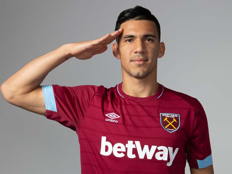 West Ham preferiu não revelar a quantia desembolsada ao Corinthians pelo defensor