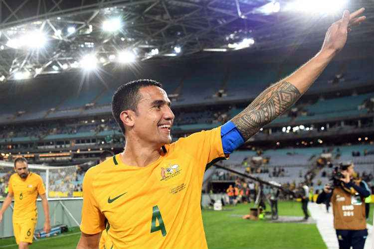 Cahill anunciou sua aposentadoria da Seleção Australiana aos 38 anos, após participar da quarta Copa