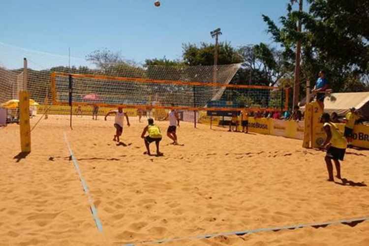 Palco do Challenger de vôlei de praia na capital federal: Parque Cidade teve entrada franca à torcida