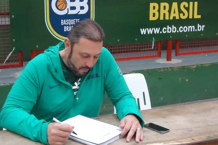 Brasil treina até 23 de agosto no Centro de Treinamento da Confederação Brasileira de Basketball (CBB)