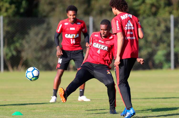 Zagueiro Juan garantiu um Flamengo focado na Libertadores após mau resultado no Brasileiro