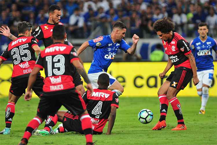 Cruzeiro e Flamengo empataram as duas partidas pela decisão da Copa do Brasil de 2017