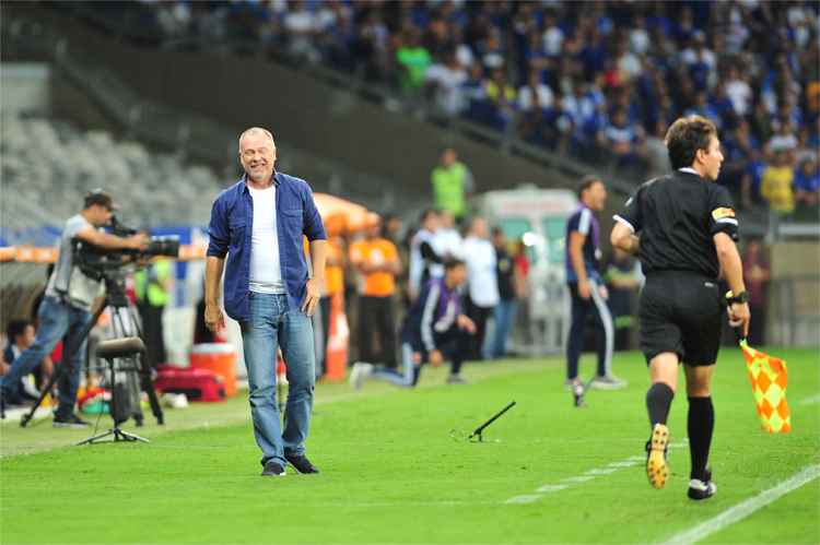 Histórico de Mano Menezes em casa, em partidas eliminatórias pelo Cruzeiro, eleva confiança da torcida
