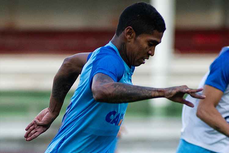 Raniel será o titular do ataque do Cruzeiro no duelo contra o Flamengo, neste domingo, pela Série A