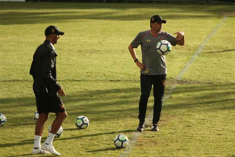 "As derrotas em sequência incomodaram muito e a gente entende o torcedor", disse Claudinei