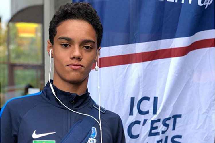 João Mendes de Assis Moreira, único filho de Ronaldinho Gaúcho, fará parte do time sub-13 do Cruzeiro