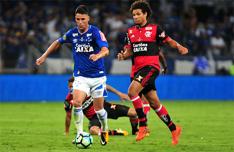 Na final da Copa do Brasil de 2017. contra o Flamengo, Cruzeiro exibiu marca Cartões Caixa na camisa