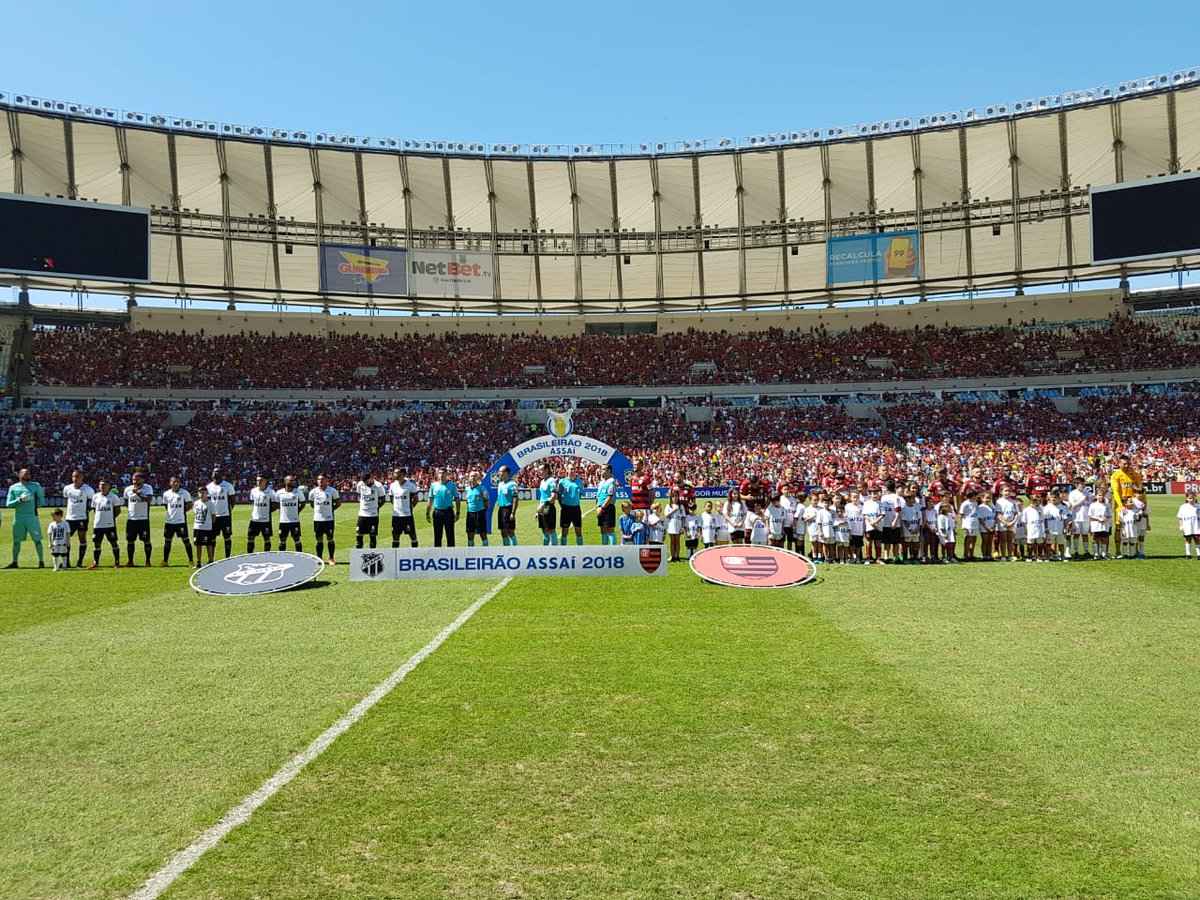 Pouco mais de 61 mil pessoas compareceram ao Maracanã na manhã deste domingo