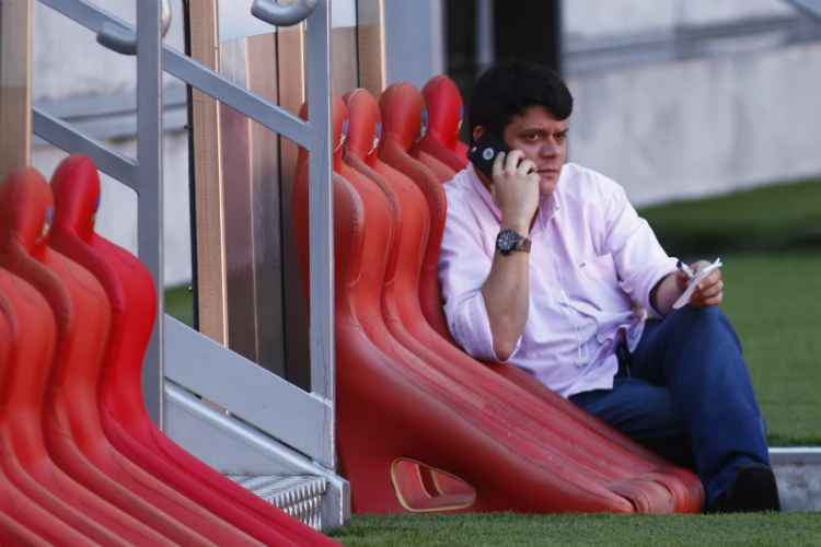 Executivo de futebol teve o trabalho bem avaliado pela diretoria do Santa Cruz e pode retornar