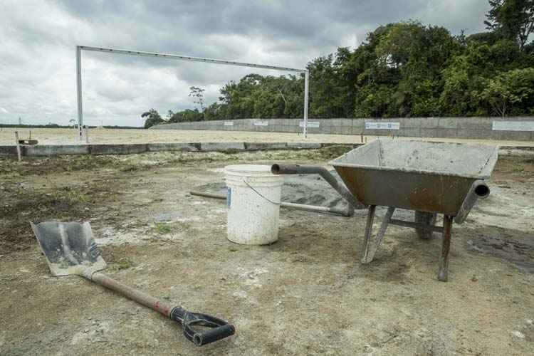 Para que o primeiro campo do CT fique totalmente pronto, faltam a compra e plantio do gramado