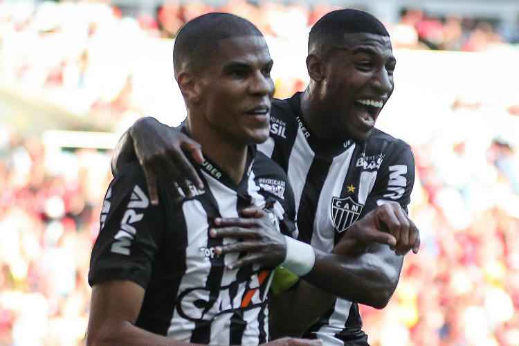Leonardo Silva passa a liderar as estatísticas com 32 gols, contra 31 de Réver, do Flamengo