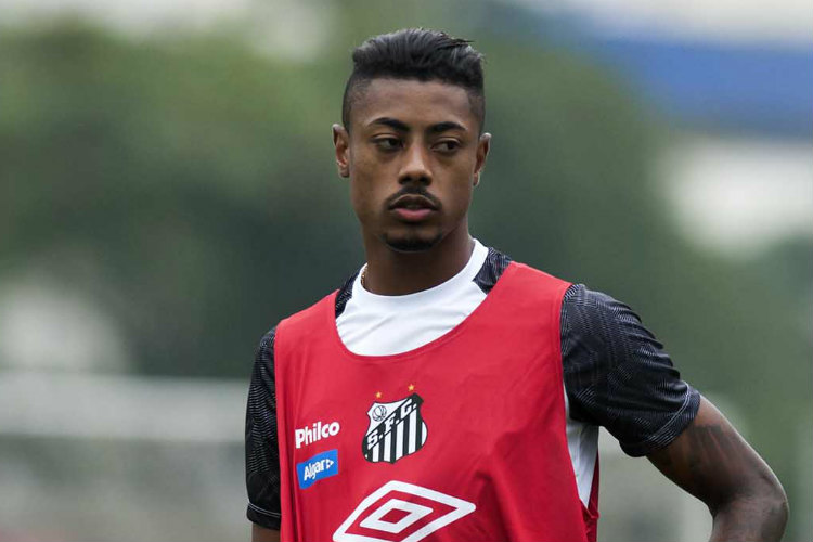 Depois de se recuperar do mesmo problema, Bruno Henrique voltou a levar uma pancada no olho direito