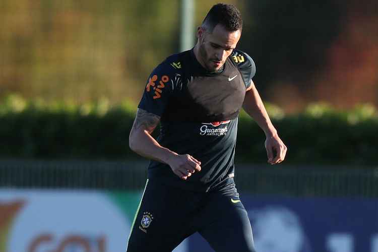 Renato Augusto realizou dois treinos com a Seleção Brasileira no CT do Tottenham