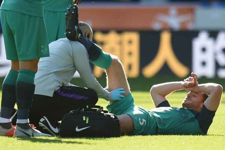 Tottenham divulgou nesta quinta-feira que o zagueiro Vertonghen ficará afastado do futebol ao menos até dezembro