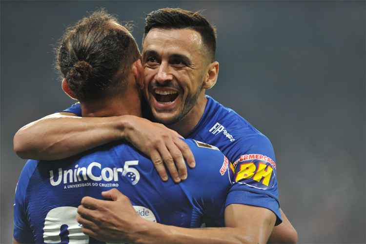 Robinho marcou o primeiro gol do Cruzeiro aos 27min do 1ºT e abriu caminho para o título de 2018