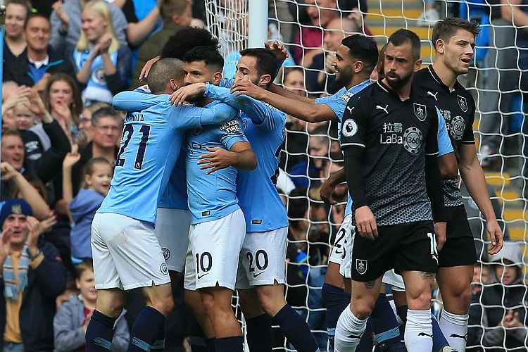 Goleada mantém Manchester City na liderança do Campeonato Inglês, com 23 pontos