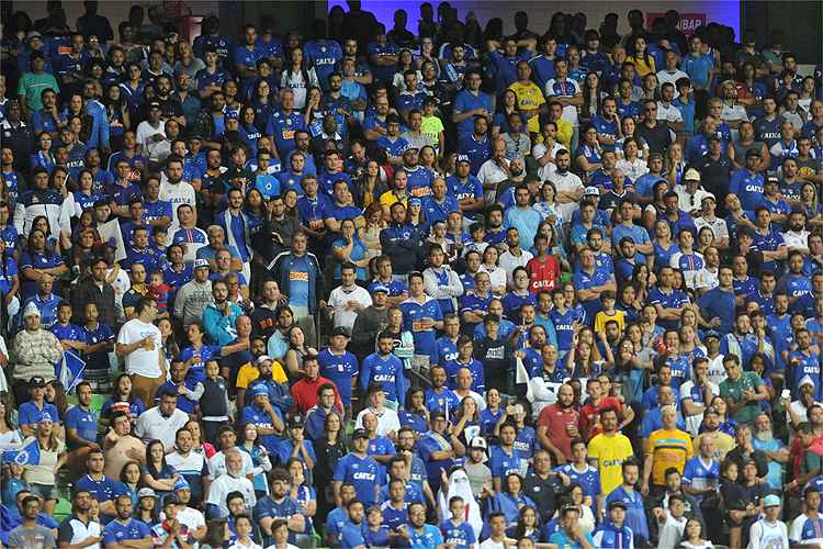 Mais de 12 mil torcedores assistiram no Independência à vitória do Cruzeiro sobre a Chapecoense