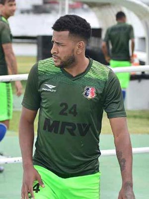 Em 2016, Allan Vieira fez 13 jogos pelo Santa Cruz na Série A, sendo titular em todas as partidas que jogou