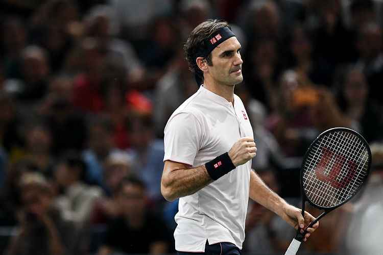 Roger Federer confirma favoritismo e garante vaga nas quartas de final em Paris