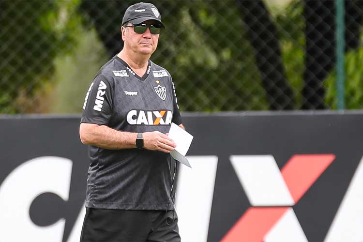Levir Culpi tem a missão de recuperar o Atlético, que não vence há cinco partidas no Brasileirão