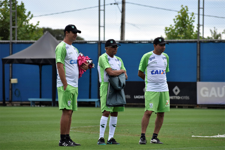 Givanildo reestreia pelo América com a missão de evitar rebaixamento à Série B do Brasileiro